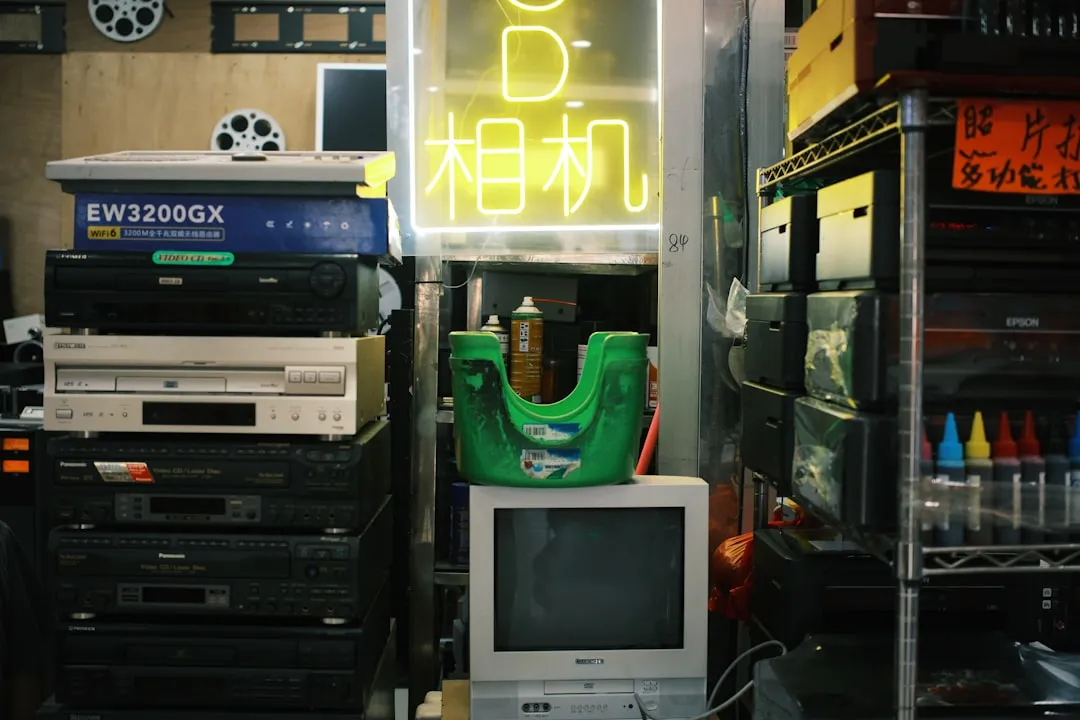 玫瑰纯露与茶树精油在敏感肌护理中的应用方案